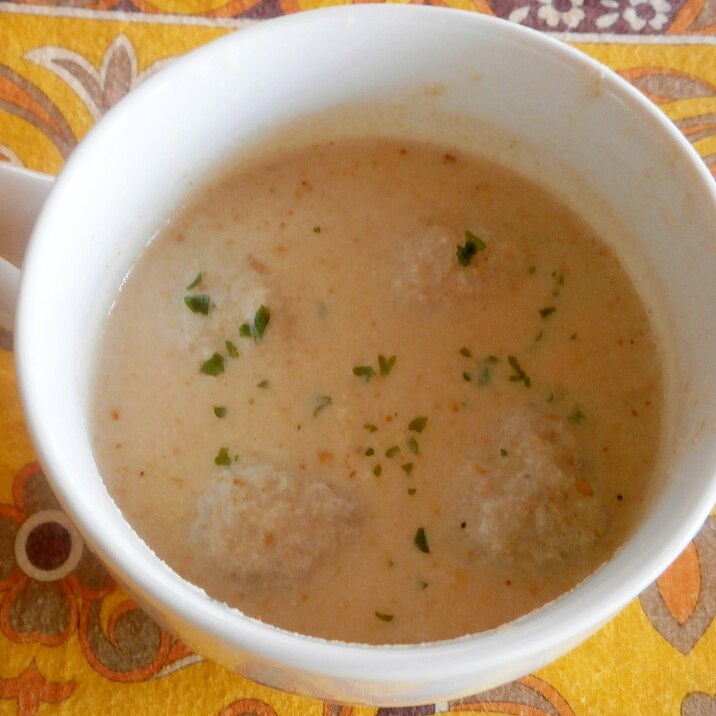 肉団子の豆乳スープ